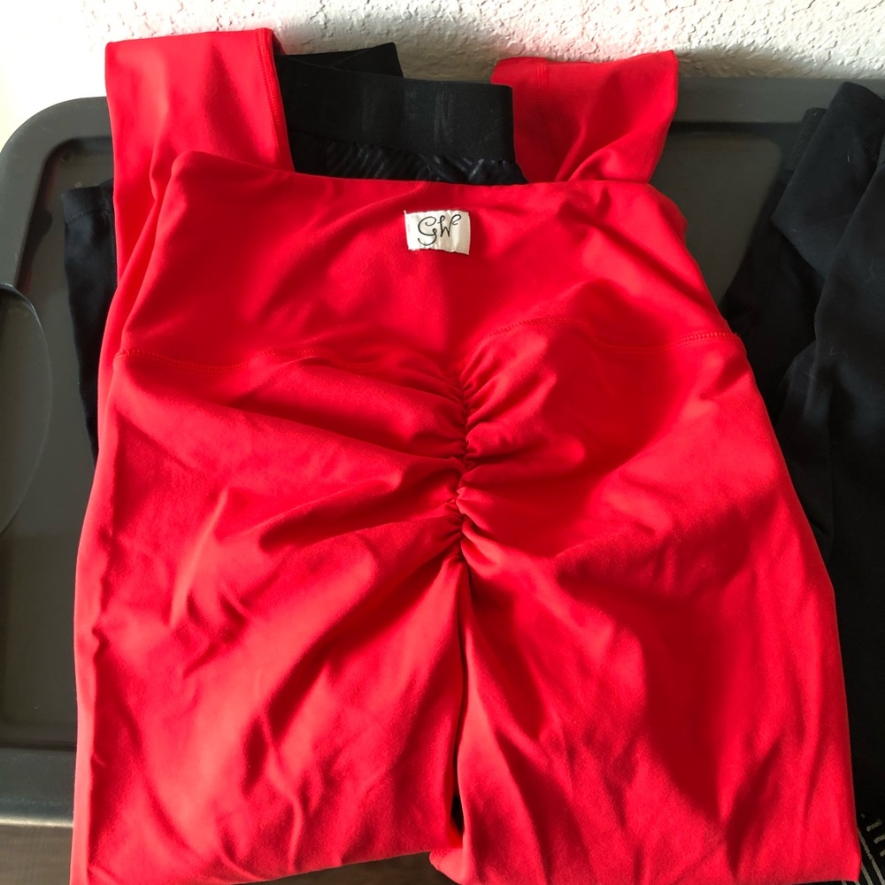 Gluteywear XS red cotton scrunch leggings